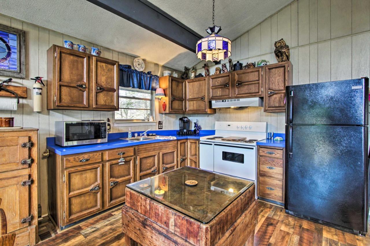 Quiet Cabin With Mountain Views About 3 Mi To Gatlinburg Exterior photo