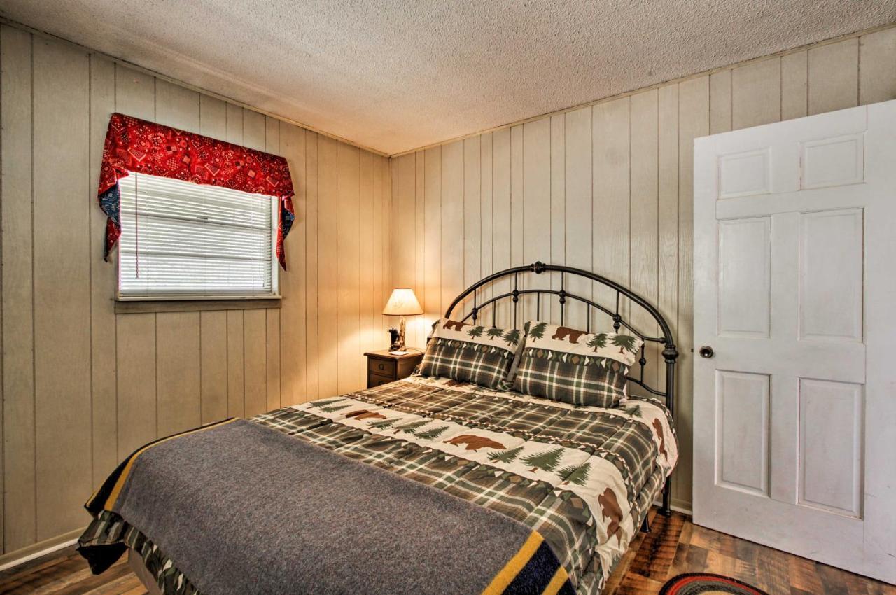 Quiet Cabin With Mountain Views About 3 Mi To Gatlinburg Exterior photo